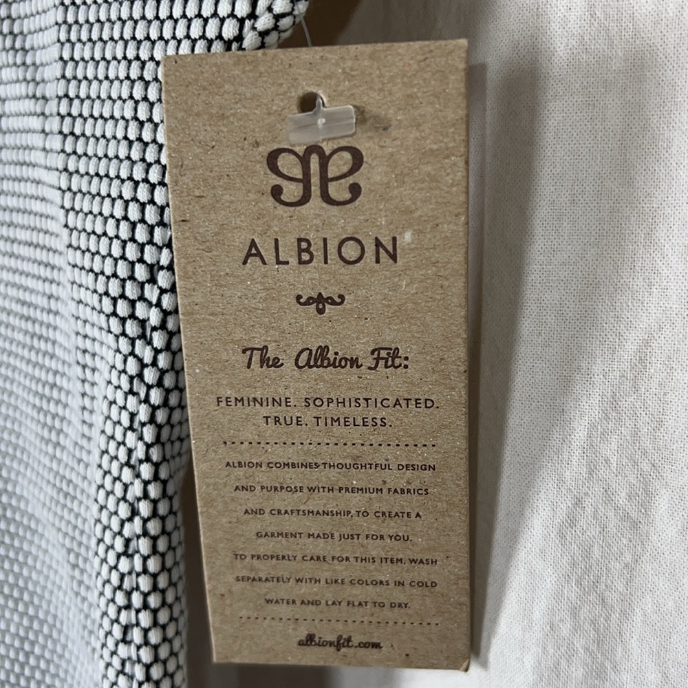 Albion Boss Tee Honeycomb NWT Medium - Picture 6 of 11